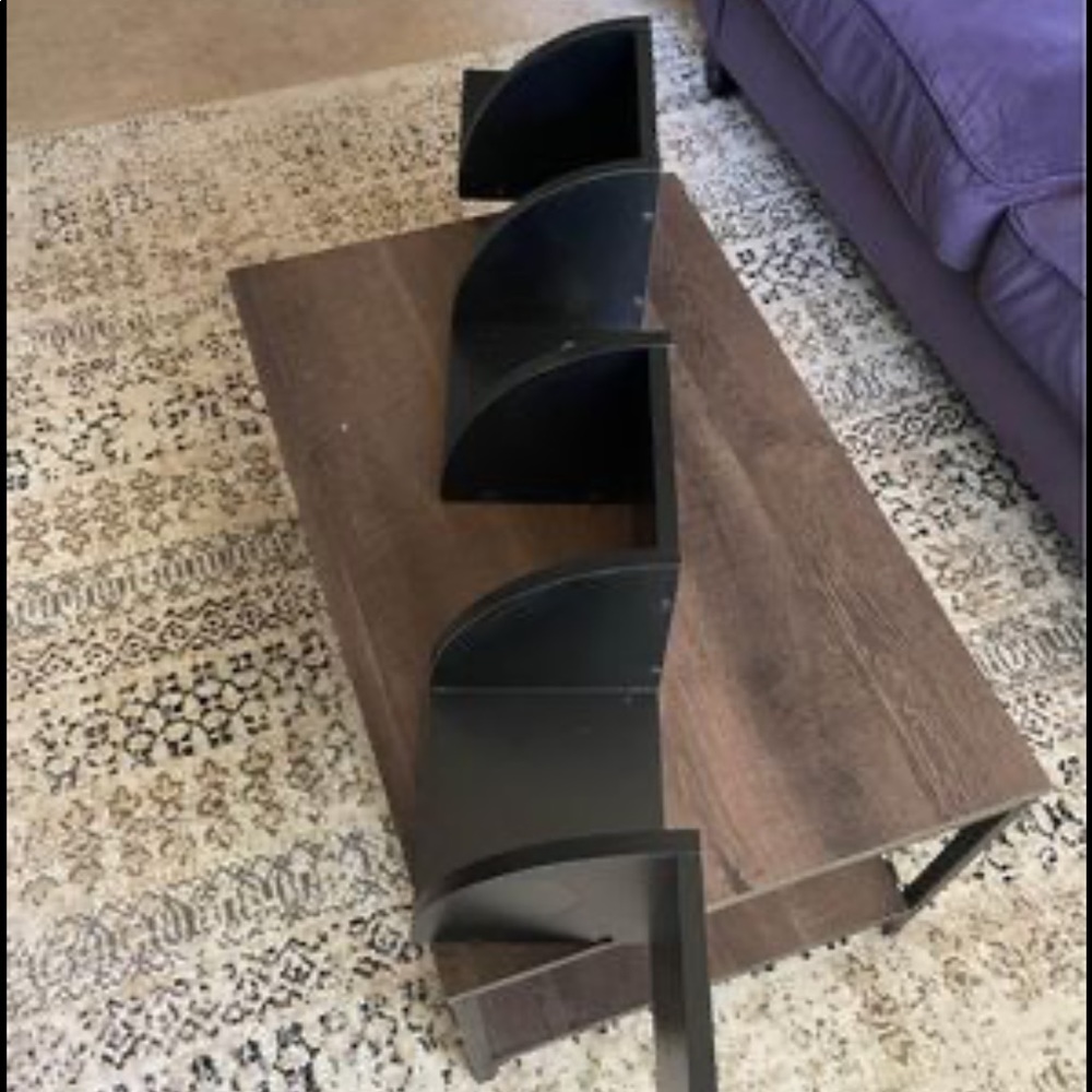 Corner shelf